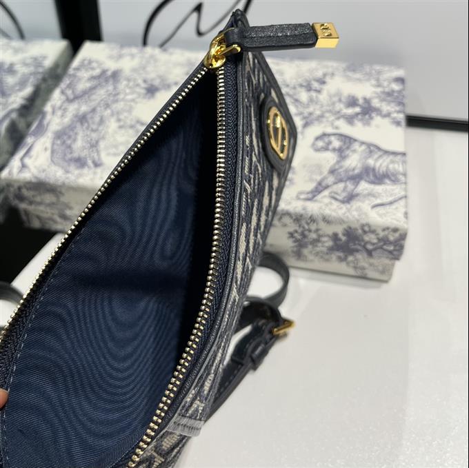 2025228Y 260P18214690